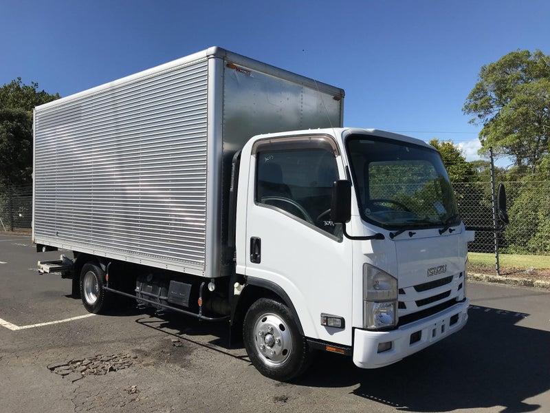 2019 Isuzu Elf