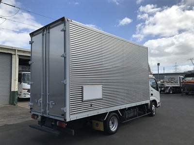 2018 Hino Dutro - Thumbnail