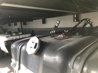 2018 Isuzu Elf - Thumbnail