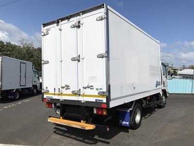 2018 Isuzu Elf - Thumbnail