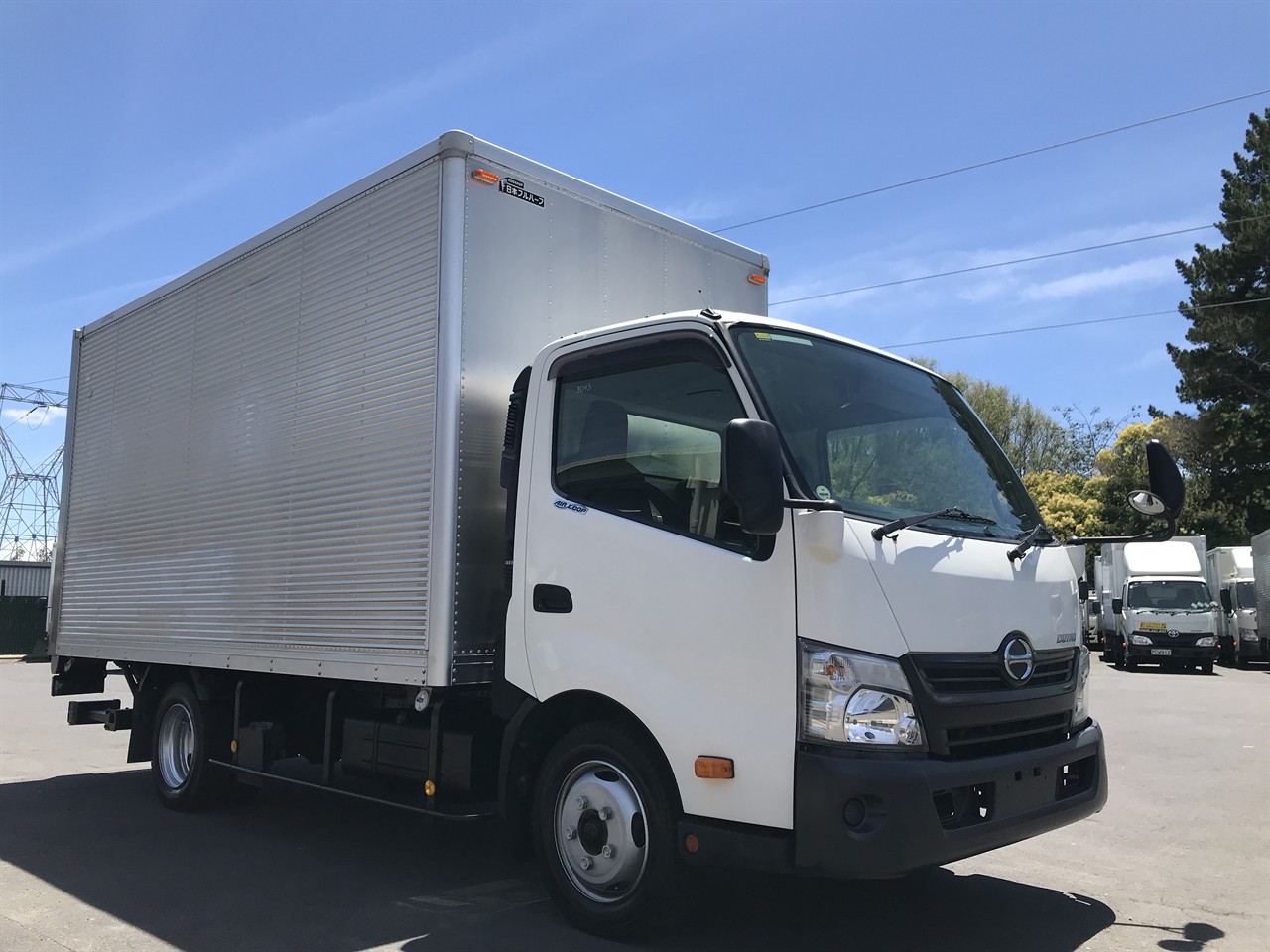 2017 Hino Dutro