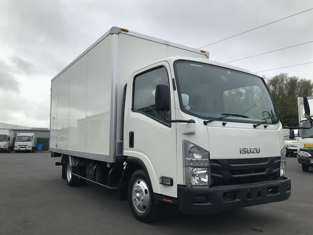 2015 Isuzu Elf