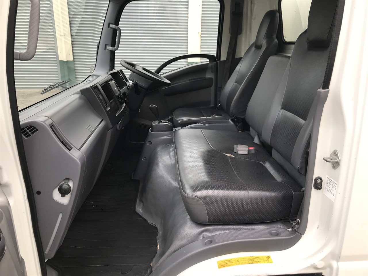 2015 Isuzu Elf