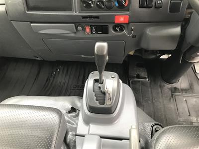 2015 Isuzu Elf - Thumbnail