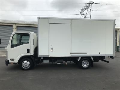 2015 Isuzu Elf - Thumbnail