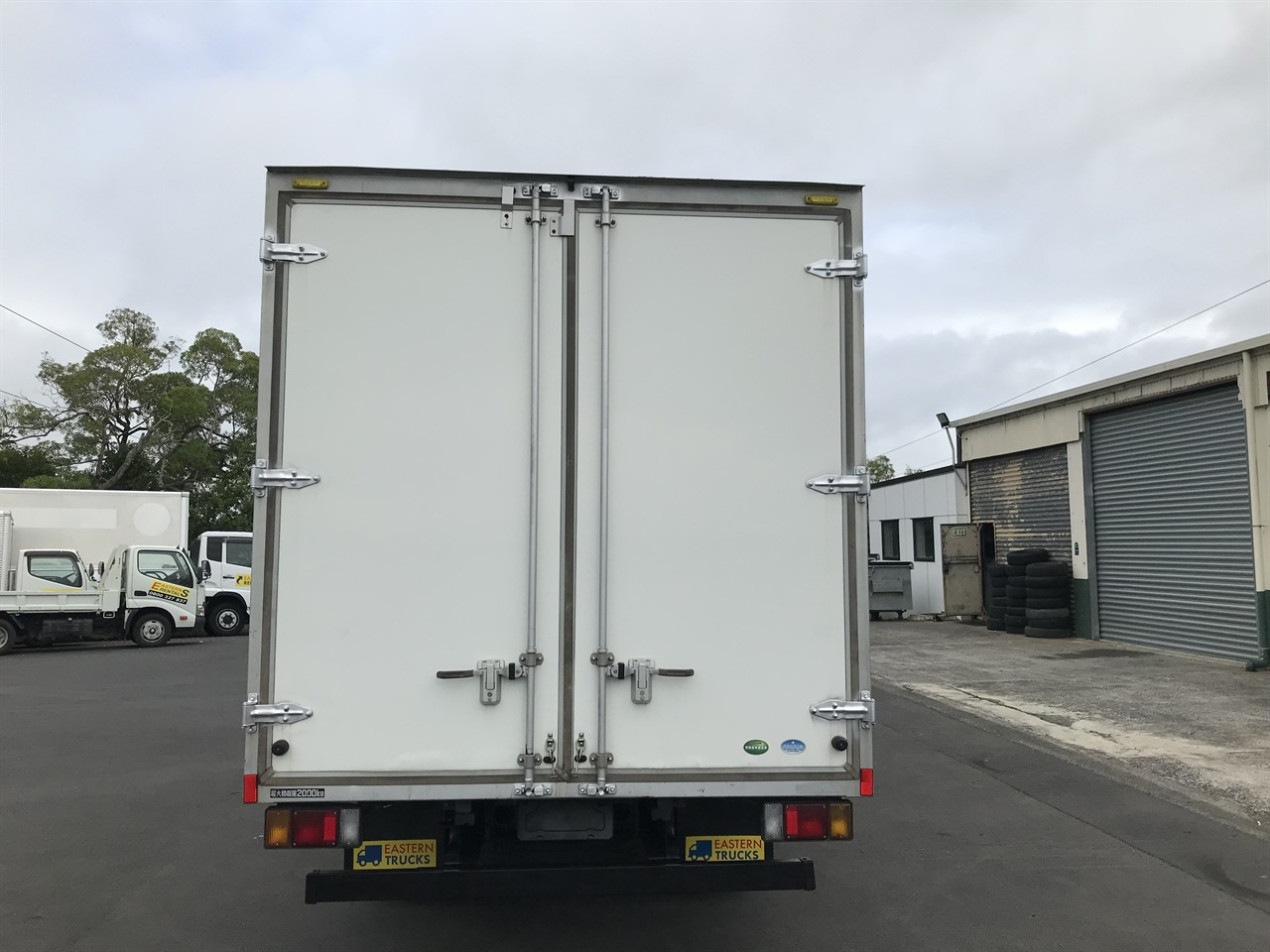 2015 Isuzu Elf