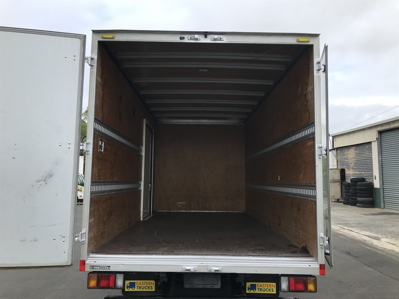2015 Isuzu Elf