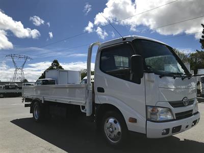 2013 Toyota Dyna - Thumbnail