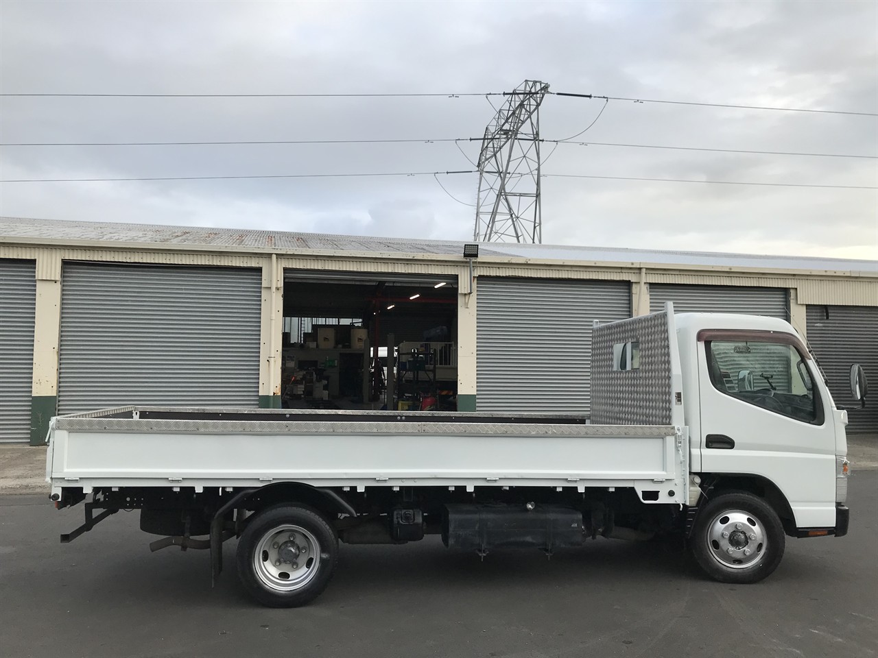 2013 Mitsubishi Canter
