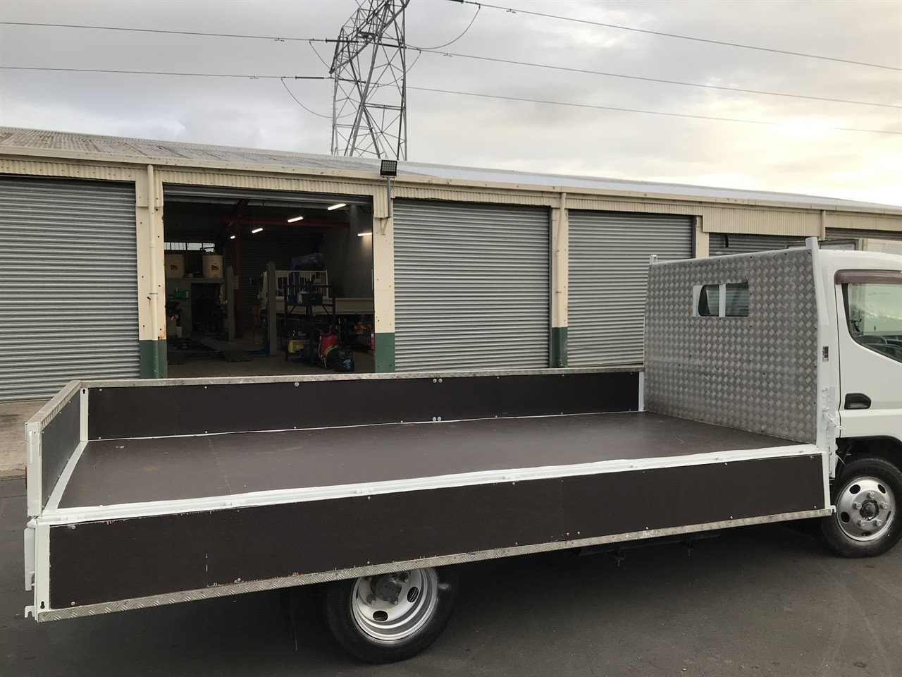 2013 Mitsubishi Canter