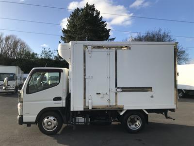 2016 Mitsubishi Canter - Thumbnail
