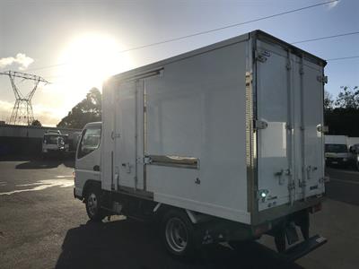 2016 Mitsubishi Canter - Thumbnail