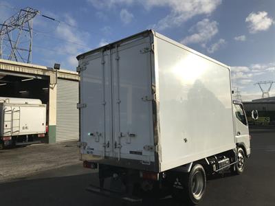 2016 Mitsubishi Canter - Thumbnail