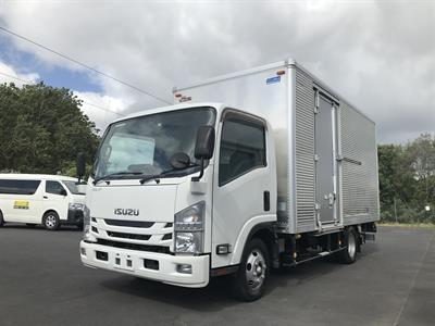 2019 Isuzu Elf - Thumbnail