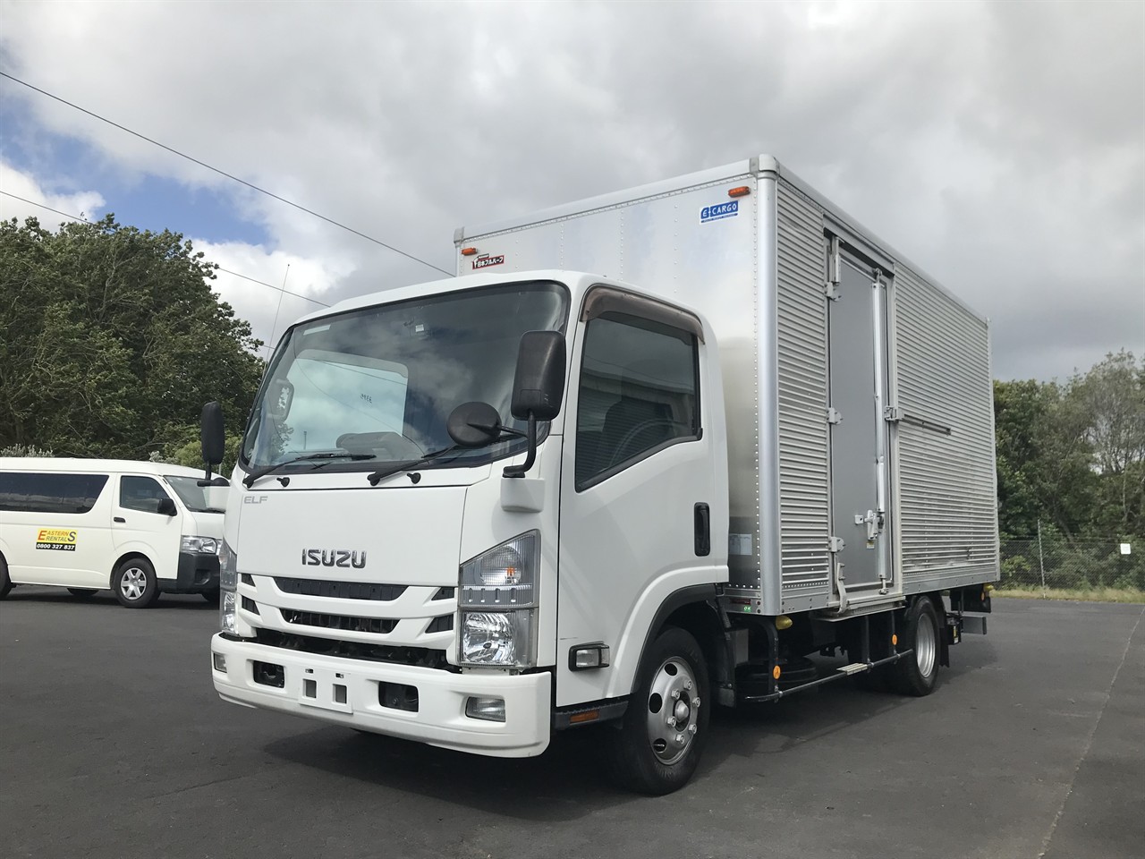 2019 Isuzu Elf