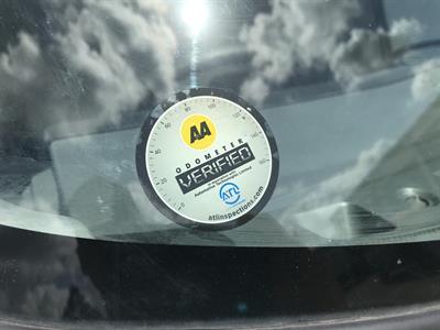 2019 Isuzu Elf - Thumbnail