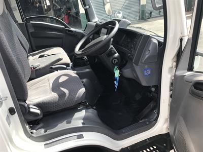 2019 Isuzu Elf - Thumbnail