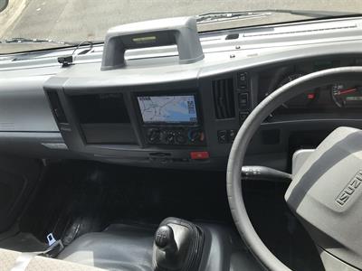 2019 Isuzu Elf - Thumbnail