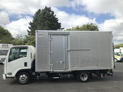 2019 Isuzu Elf - Thumbnail