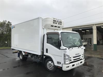 2018 Isuzu Elf - Thumbnail