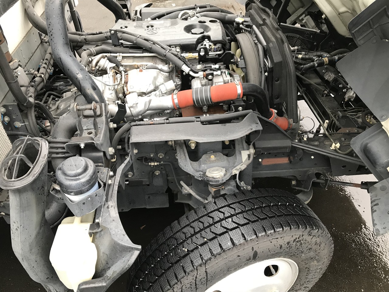 2018 Isuzu Elf