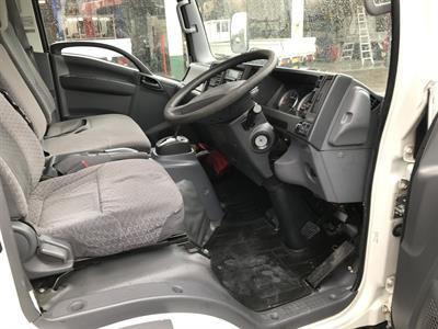 2018 Isuzu Elf - Thumbnail