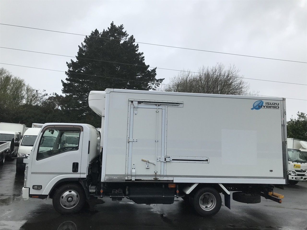 2018 Isuzu Elf
