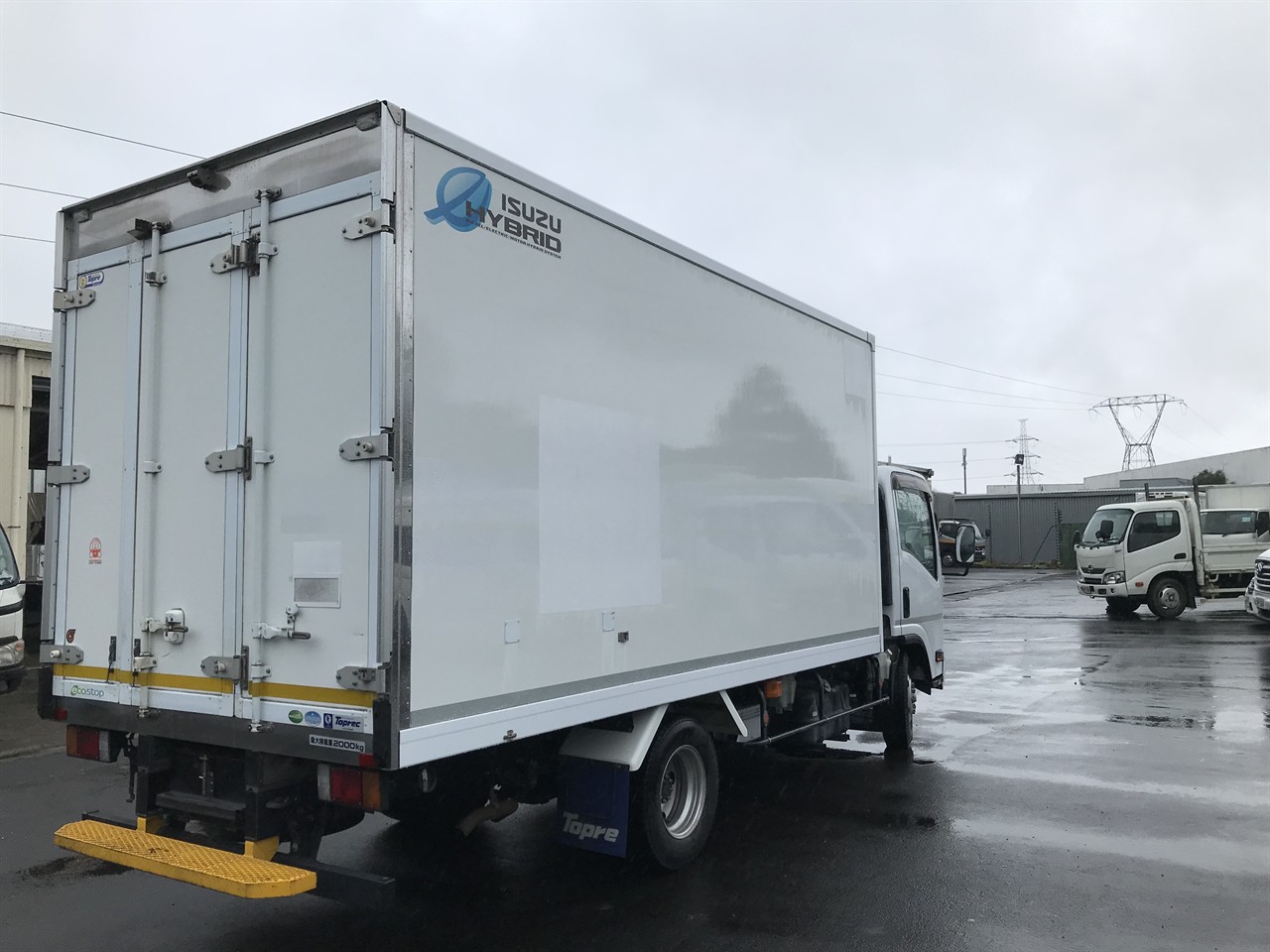 2018 Isuzu Elf
