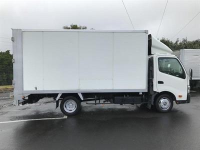 2017 Toyota Dyna - Thumbnail