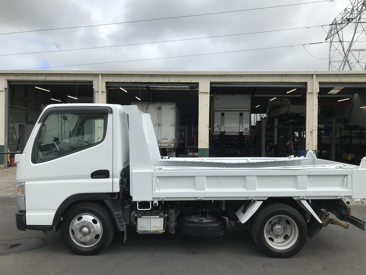 2019 Mitsubishi Canter