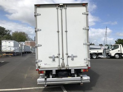 2016 Hino Dutro - Thumbnail