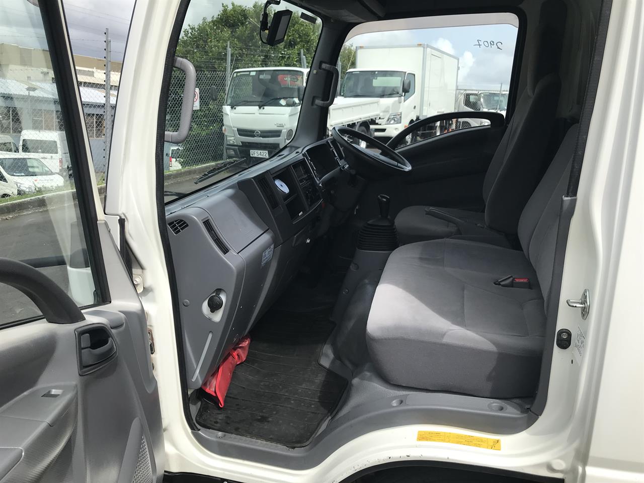 2014 Isuzu Elf