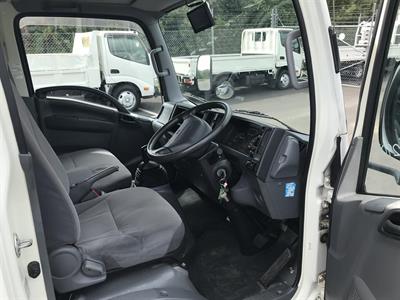 2014 Isuzu Elf - Thumbnail