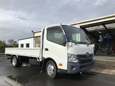2016 Toyota Dyna - Thumbnail