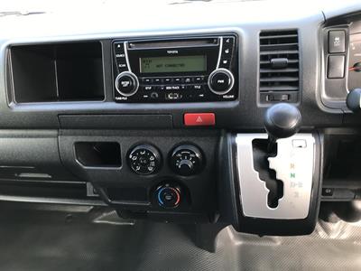 2017 Toyota Hiace - Thumbnail