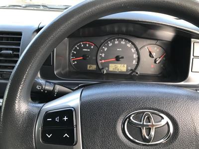 2017 Toyota Hiace - Thumbnail
