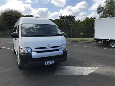 2017 Toyota Hiace - Thumbnail