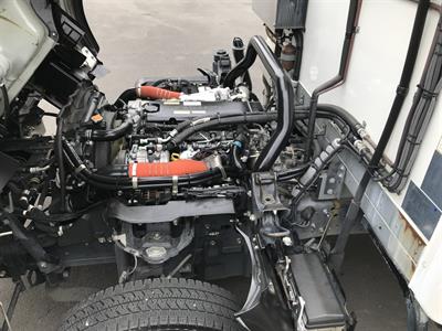 2020 Isuzu Elf - Thumbnail