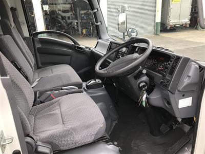 2020 Isuzu Elf - Thumbnail