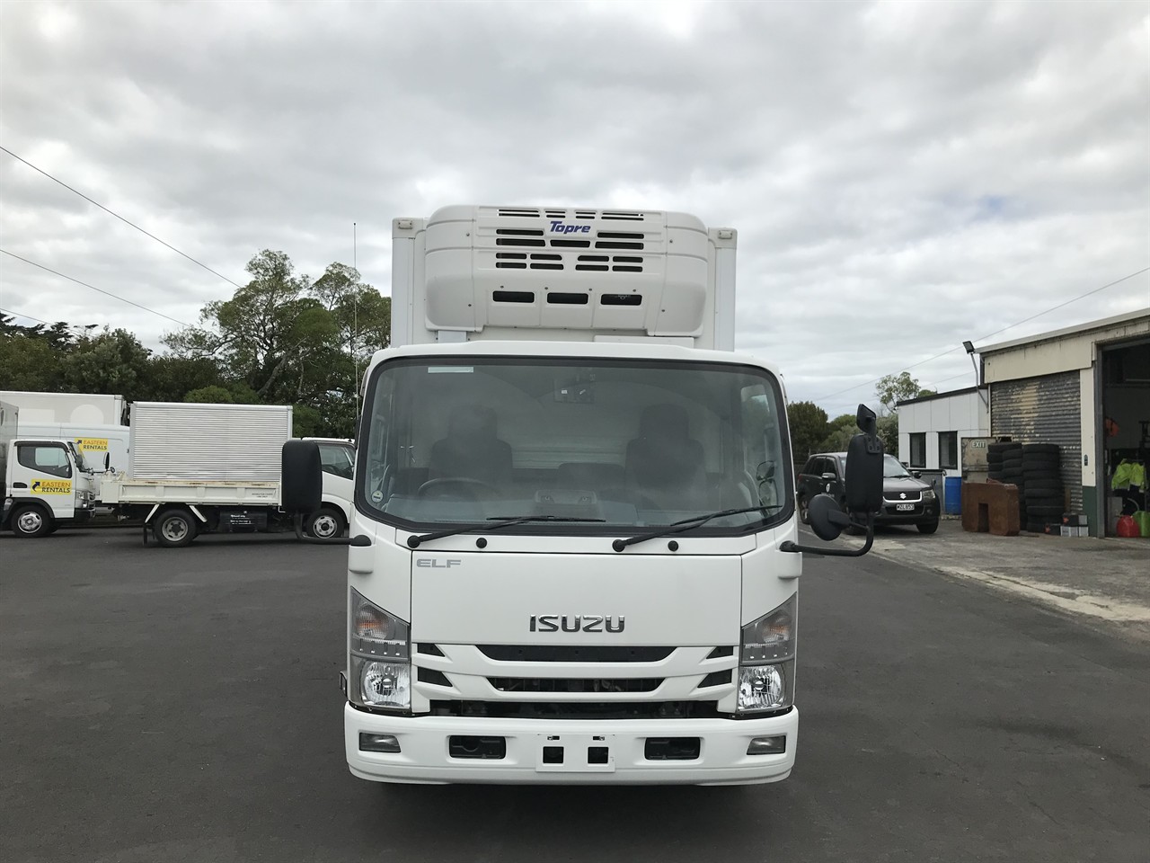 2020 Isuzu Elf