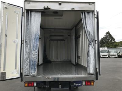 2020 Isuzu Elf - Thumbnail