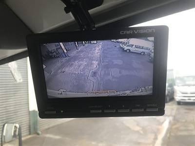 2020 Isuzu Elf - Thumbnail