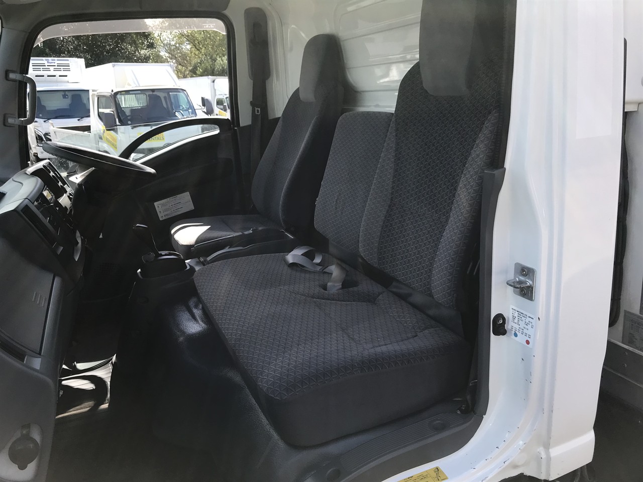 2020 Isuzu Elf