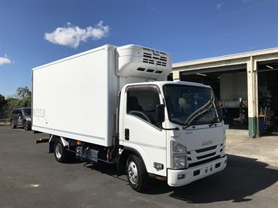 2020 Isuzu Elf - Thumbnail