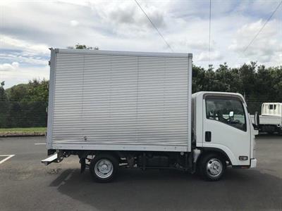 2014 Isuzu Elf - Thumbnail