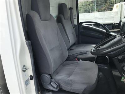 2014 Isuzu Elf - Thumbnail