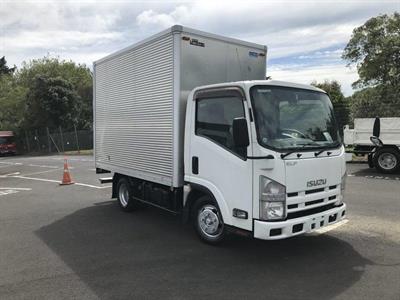 2014 Isuzu Elf - Thumbnail