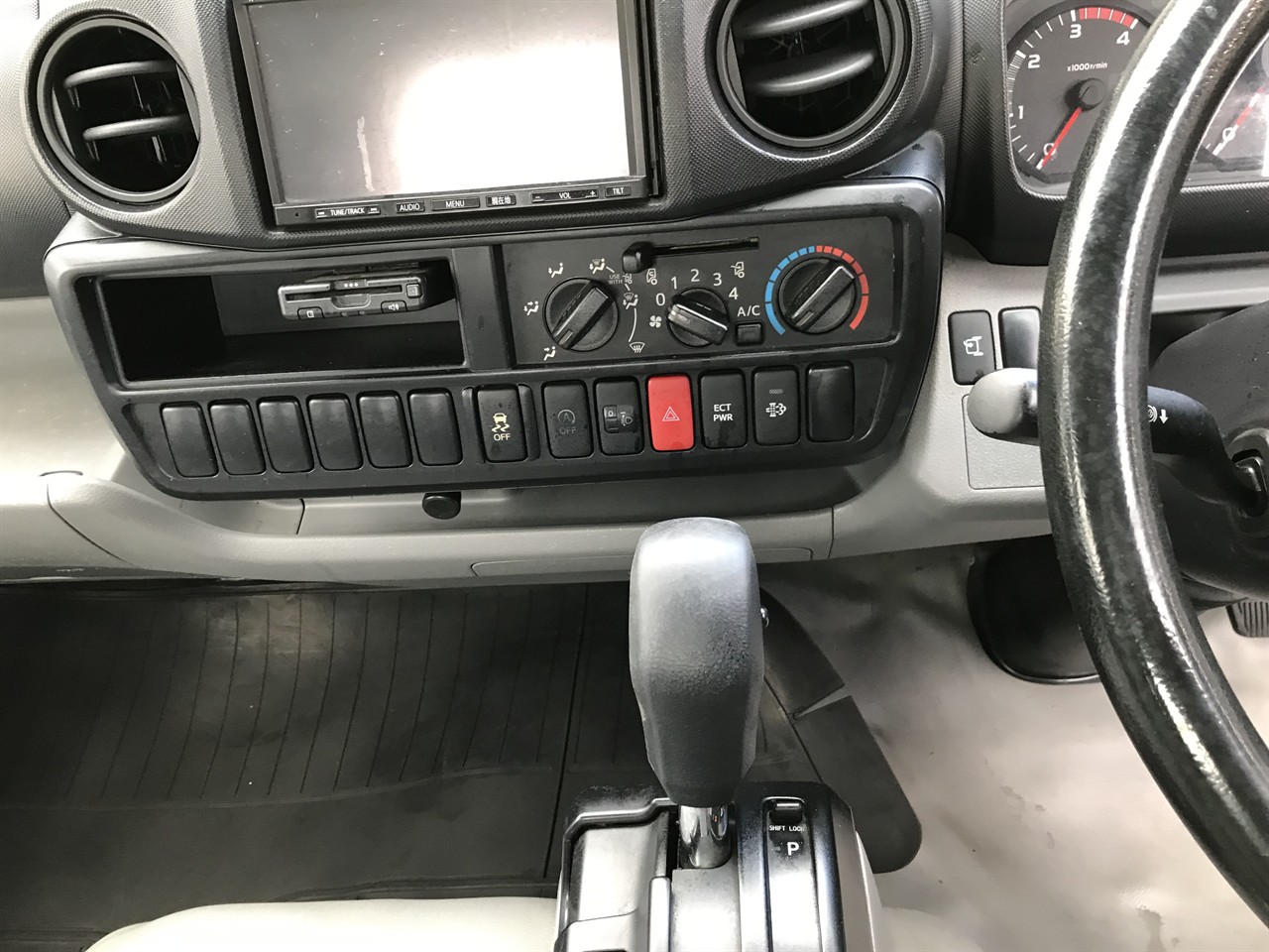 2016 Hino Dutro