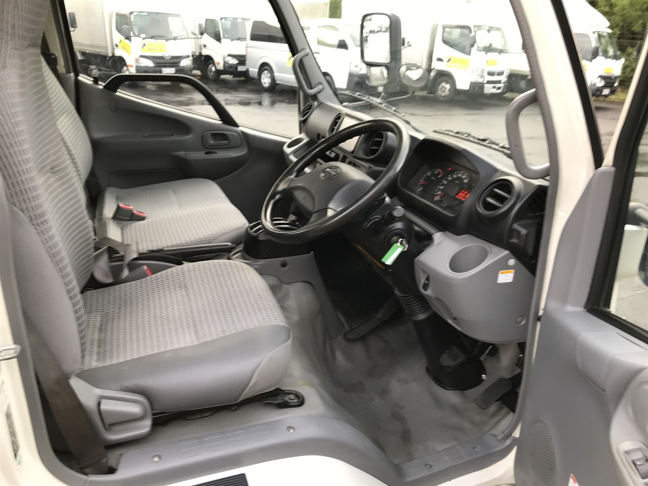 2016 Hino Dutro