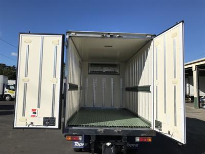 2020 Mitsubishi Canter - Thumbnail